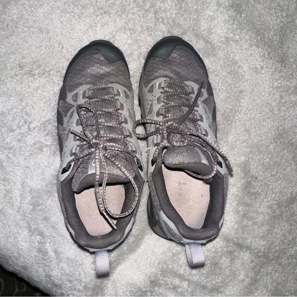 Oboz Women's Gray Hiking Shoes - Picture 2 of 6